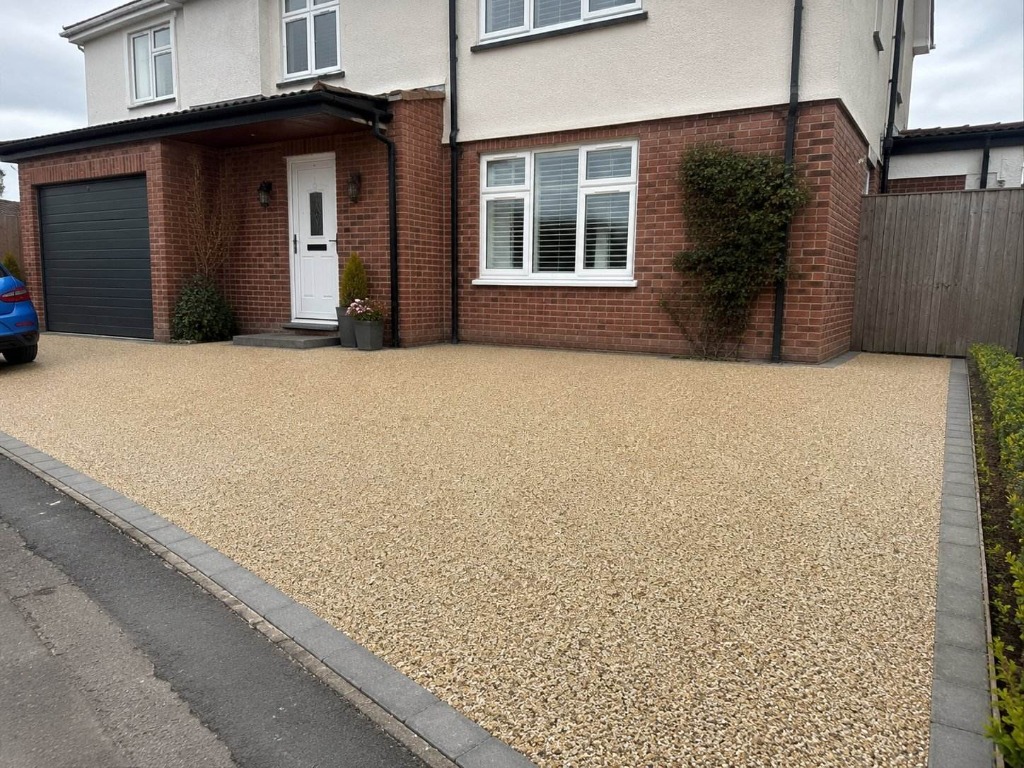 Caramel Latte resin bound driveway — real installation