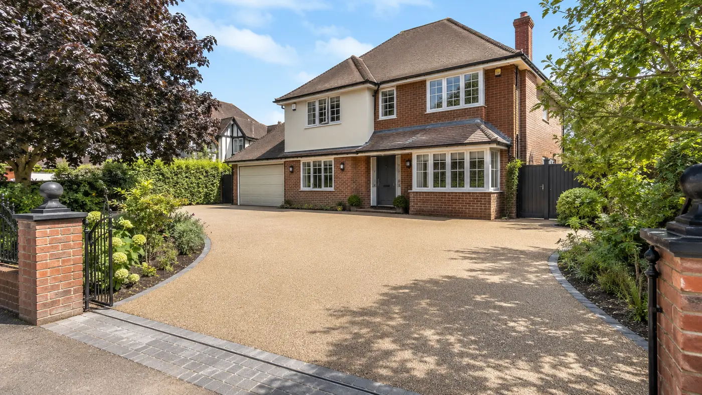 Premium resin bound driveway suited to homes in Windsor & Maidenhead